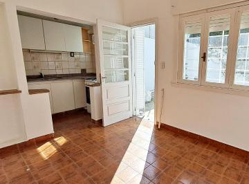 Casa · 110m² · 6 Ambientes · 1 Cochera · San Salvador 200