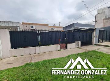 Casa de 3 ambientes, Lomas de Zamora · Casa Sobre Terreno de 200 m² con 2 Dorm. en Venta en San José