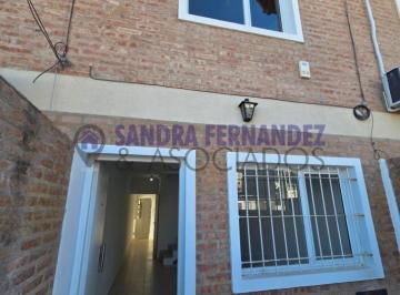 Departamento · 90m² · 4 Ambientes · Neuquen Alquiler Duplex 2 Dorm. Entrada Para un Auto