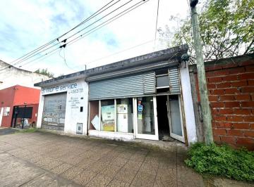 Frente · Local Comercial en Av 72 E/ 134 y 135 La Plata con 300 m²
