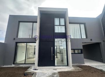 Departamento · 130m² · 5 Ambientes · 2 Cocheras · Neuquen Alquiler Duplex 3 Dorm. Nuevo Barrio Parque de Talero
