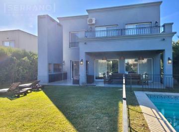 Casa · 230m² · 4 Ambientes · 5 Cocheras · Venta con Renta, Hermosa Casa en Lote Interno, de 3 Dorm., Piscina, Los Lagos, Nordelta