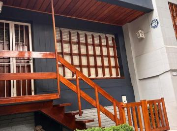 PH · 119m² · 3 Ambientes · 1 Cochera · Venta de Excelente PH en Villa Crespo 2 Dorm. y Terraza