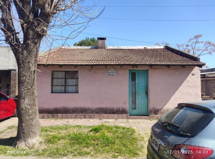 Casa · 90m² · 4 Ambientes · 2 Cocheras