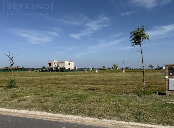 Terreno · 681m²