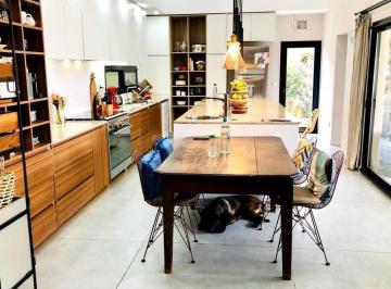 Casa · 293m² · 6 Ambientes · 2 Cocheras · Venta Casa 6 Amb en Haras Santa Maria, Escobar.