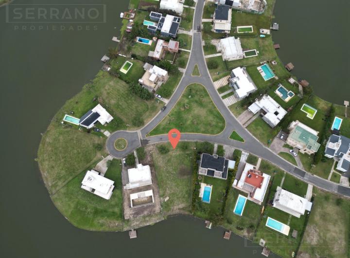 Terreno · 855m²