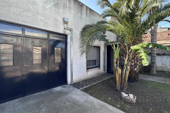 Casa en venta en Moron · 4 ambientes