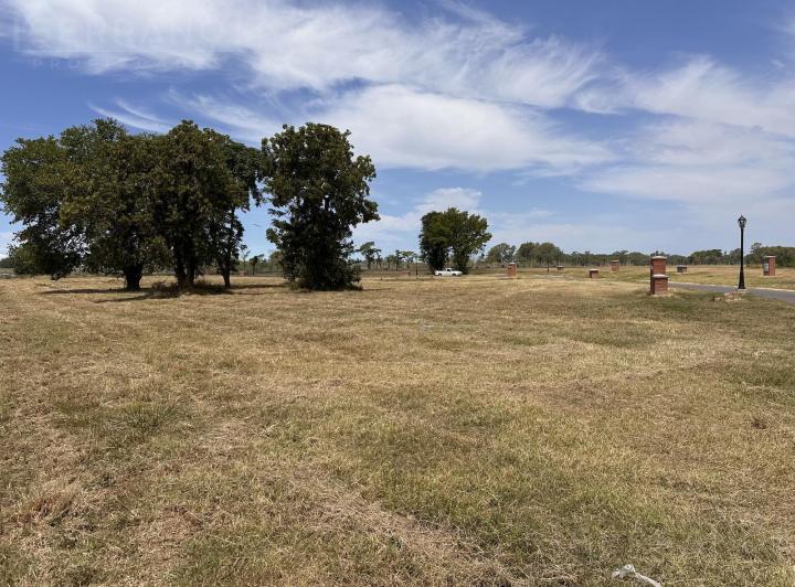 Terreno · 601m²