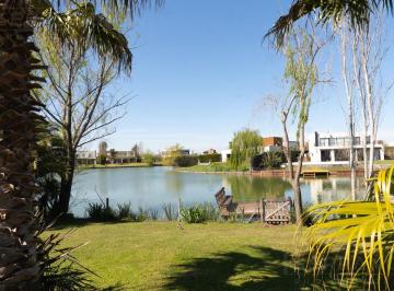 Casa · 150m² · 5 Ambientes · 2 Cocheras · Venta Casa 5 Ambientes Al Agua en El Canton Norte, Escobar