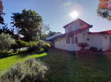 Casa · 140m² · 6 Ambientes · 2 Cocheras · Venta Casaquinta 6 Amb en El Cazador, Belen de Escobar