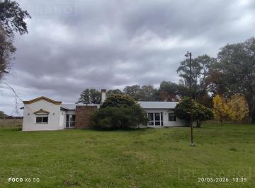 Casa · 300m² · 10 Ambientes · Venta Casco de Estancia Colonial. 10 Hectáreas. Luján.