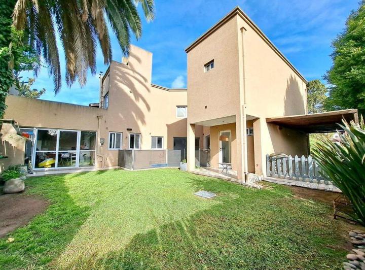 Casa en venta en San Miguel De Ghiso · 5 ambientes