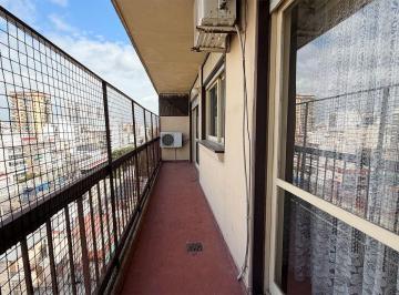Departamento · 79m² · 3 Ambientes · Departamento en Venta 3 Ambientes con Dep. Flores