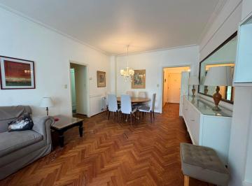 Departamento · 94m² · 4 Ambientes · Alquiler Dpto Al Frente 4 Amb Amoblado Centro