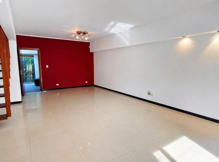 Casa · 196m² · 4 Ambientes · 1 Cochera