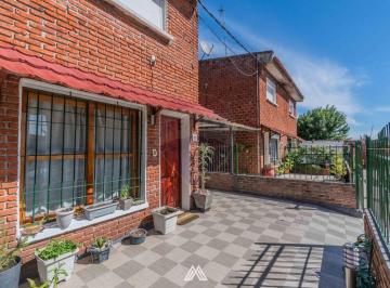 Casa · 46m² · 3 Ambientes · 2 Cocheras · Venta Casa Dos Dorm. y Cochera Nuevo París