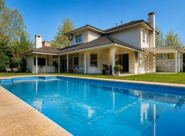 Casa · 200m² · 4 Ambientes · 4 Cocheras · Casa en Alquiler en Haras La Pradera, Pilar, G. B. a. Zona Norte