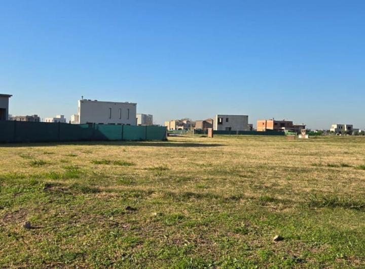 Terreno · 604m²