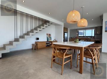 Casa · 281m² · 7 Ambientes · 2 Cocheras · Casa en Venta Al Lago en Amarras - Puertos del Lago