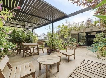 Casa · 340m² · 4 Ambientes · Casa 4 Ambientes Reciclada Luminosa con Terraza Quincho Parrilla y Pergola en Almagro