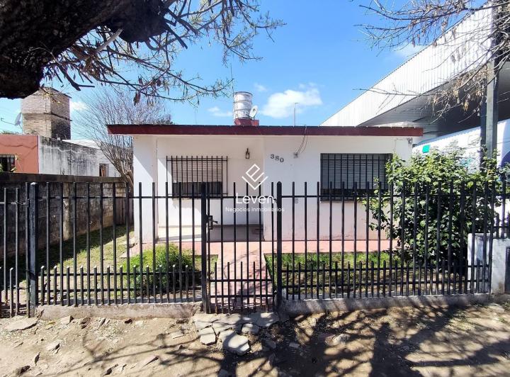 Casa · 80m² · 4 Ambientes · 1 Cochera
