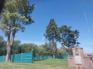Terreno · 2030m² · 4 Ambientes · 1 Cochera · Lote en Venta en La Asunción con Platea y Planos Aprobados