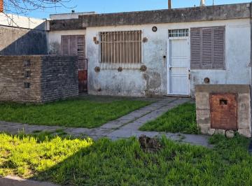 Casa · 108m² · 4 Ambientes · Casa Ideal Para Reciclar en Barrio Don Bosco