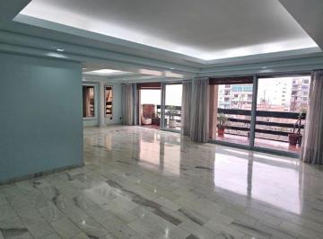 Departamento de 5 ambientes, Flores · Piso Exclusivo 5 Amb. + Dependencia | 4 Dorm. | Cochera | Flores
