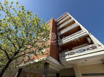 Departamento · 78m² · 3 Ambientes · 1 Cochera · Excelente Semipiso de 3 Ambientes en Castelar Norte