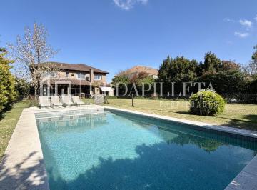 Casa · 271m² · 6 Ambientes · 4 Cocheras · Lote en Las Liebres - Venta de Lote Muy Buena Ubicacion