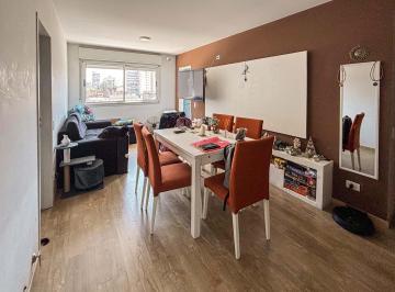 Departamento · 64m² · 4 Ambientes · Departamento de 2 Dorm. con Gran Balcón en El Centro