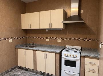 PH de 3 ambientes, Parque Avellaneda · Tipo Casa 3 Ambientes con Patio Cubierto y Sin Expensas
