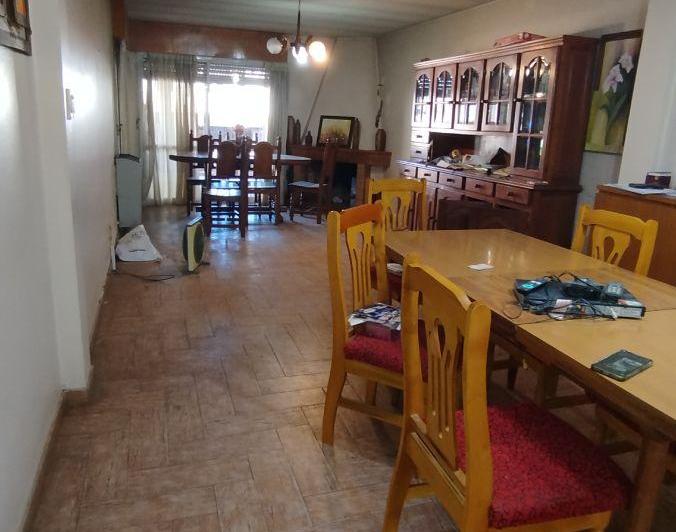 Casa · 119m² · 6 Ambientes · 2 Cocheras