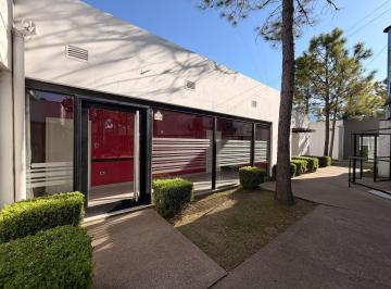 Local comercial · 50m² · Alquiler - Local en Centro Comercial Miraflores
