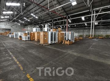 Depósito · 2490m² · 1 Ambiente · Depósito Nave Industrial de 2.500 m en Alquiler en Hurlingham Predio Cerrado a 10 Min Au. Buen Ayre