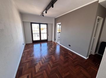 Departamento · 38m² · 2 Ambientes · Departamentp - 2 Ambientes - Balcón - Frente - Chauvín