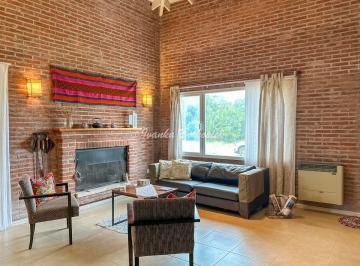 Casa de 4 ambientes, Costa Esmeralda · Venta Casa con 3 Dorm. de 120 m² en Costa Esmeralda Barrio Residencial