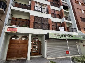 Departamento · 60m² · 3 Ambientes · 1 Cochera · Muy Buen Departamento 3 Amb con Cochera y Doble Patio en Excelente Ubicacion