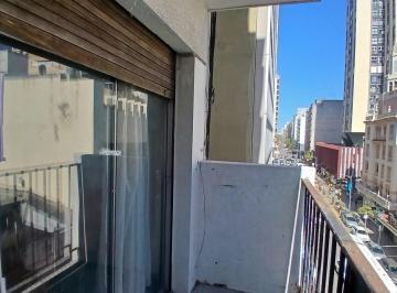 Foto 1 · Alquiler Departamento 2 Ambientes Al Frente con Balcón Centro