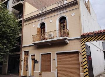 Casa · 442m² · 6 Ambientes · 2 Cocheras · 3 de Febrero 1900