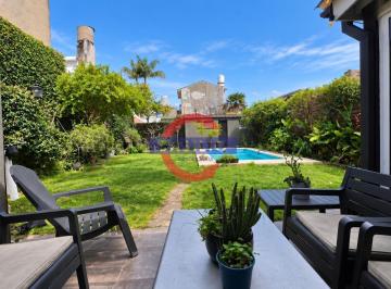 Casa · 74m² · 3 Ambientes · 1 Cochera · Venta | Casa en Lote Propio con Jardín, Pileta y Quincho – Juramento Al 400