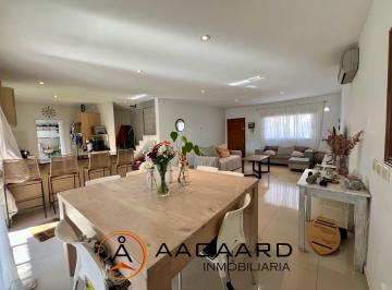 Casa · 180m² · 6 Ambientes · 2 Cocheras · Casa - Chacra del Norte