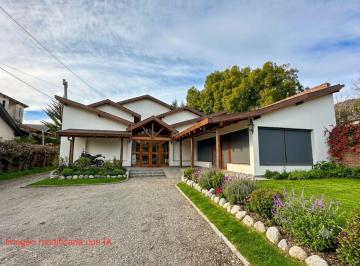 Local comercial · 253m² · 8 Cocheras · Venta Importante Propiedad Melipal Km 4 Apta PH
