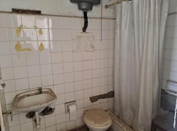 Bodega-Galpón de 4 ambientes, Bahía Blanca · Montevideo 435, Vende Galpón y Oficina.