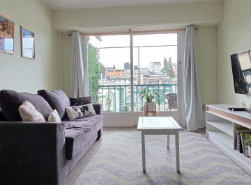 Departamento · 60m² · 3 Ambientes · Alquiler Permanente Amueblado Bariloche Centro
