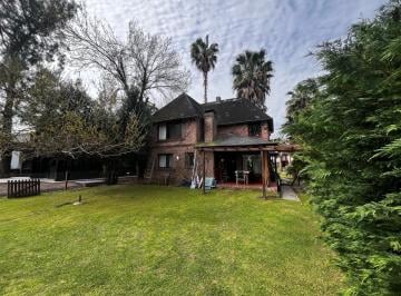 Casa · 160m² · 4 Ambientes · 2 Cocheras · Casa en Venta a Precio de Oportunidad