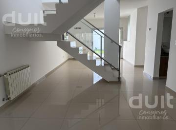 Casa · 115m² · 3 Dormitorios · 1 Cochera · Duplex 3 Dorm. en Alquiler en Tejas del Sur 2