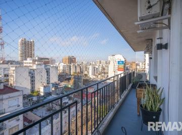 Departamento · 88m² · 4 Ambientes · Venta Departamento 4 Amb. Flores Piso 9 Baulera