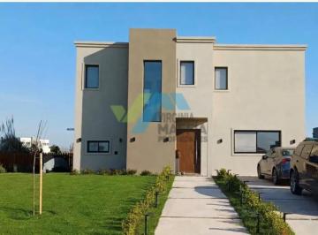 Casa · 187m² · 5 Ambientes · 4 Cocheras · Casa en Venta en San Sebastian - Area 7, San Sebastian, Escobar